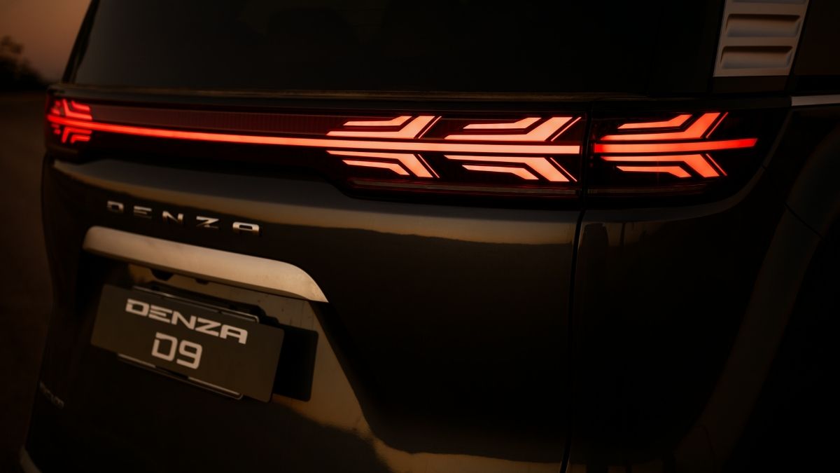 2026 Denza D9 unique taillight signature