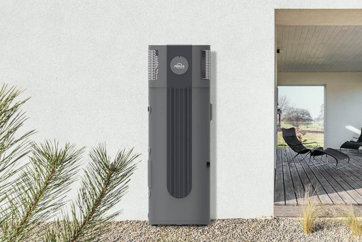 apricus all-in-one heat pump hot water system installed outside an Australian home