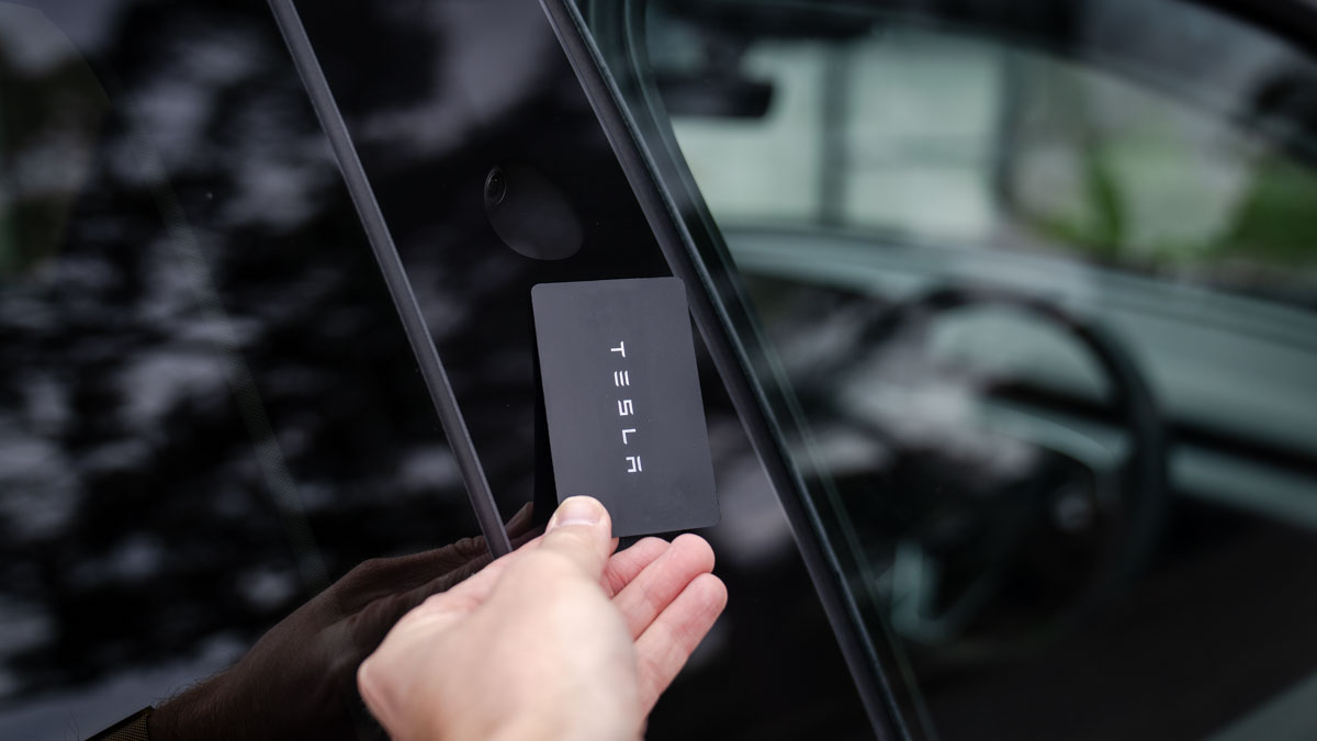 Key-Card-Tesla-Y-19