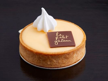 The small Lemon Tart at Le Petit Gateau.